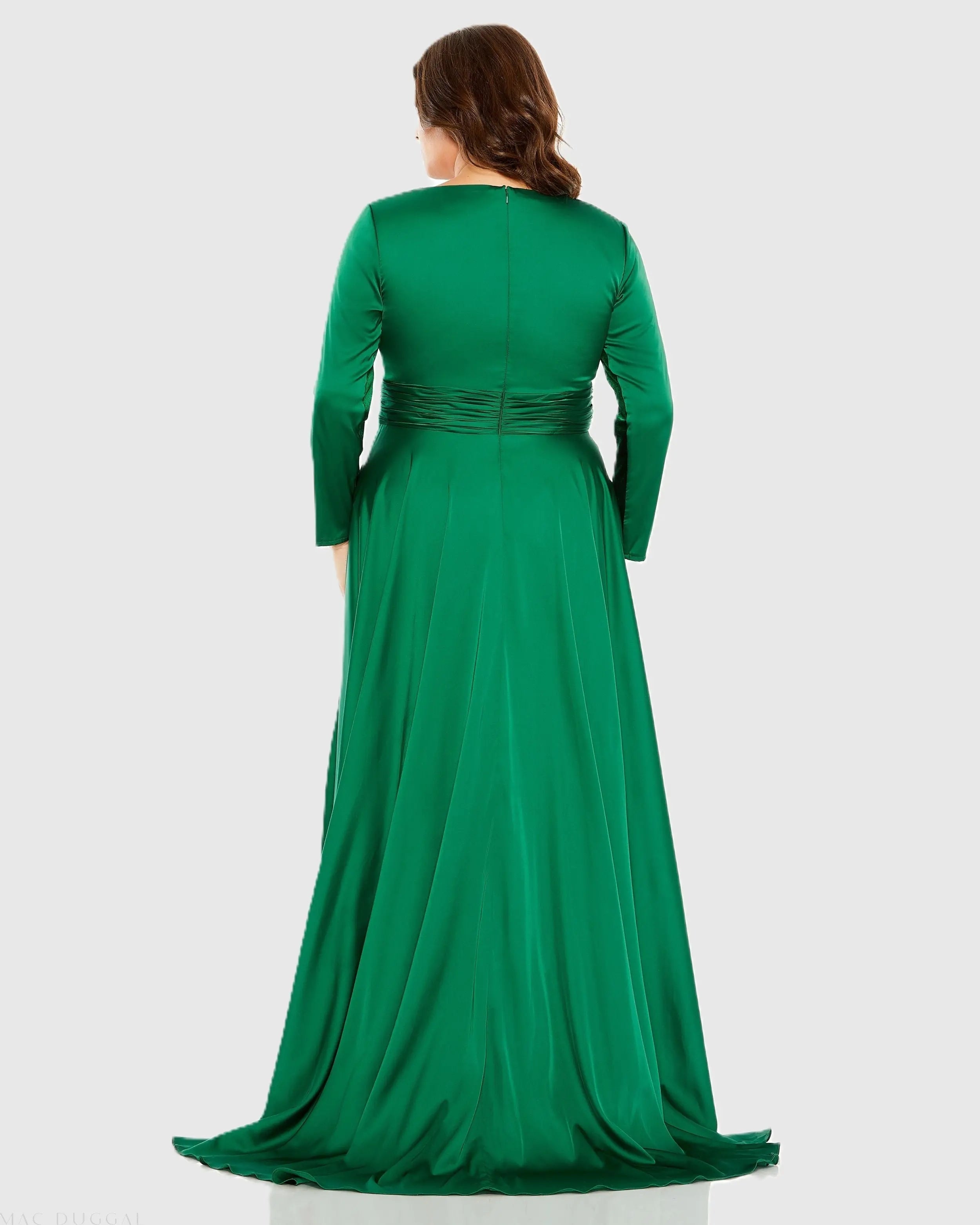 Green Long Sleeve V Neck A Line Gown (Plus)
